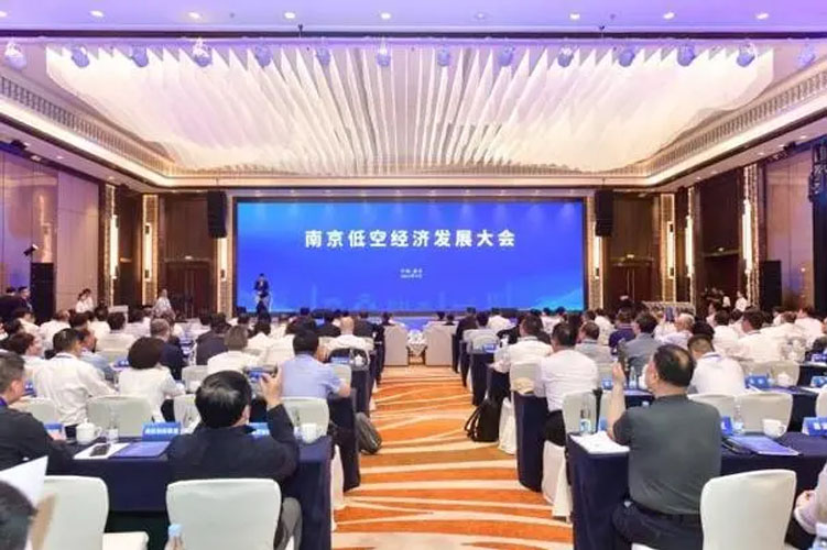聚焦低空經(jīng)濟(jì)行業(yè)熱點(diǎn)話題，探析低空經(jīng)濟(jì)行業(yè)發(fā)展商機(jī)